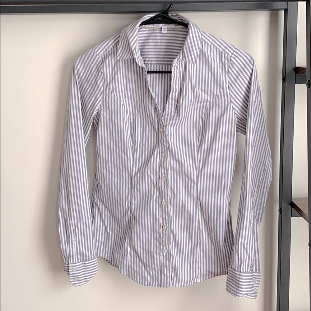 Stripped fitted,tailored button up